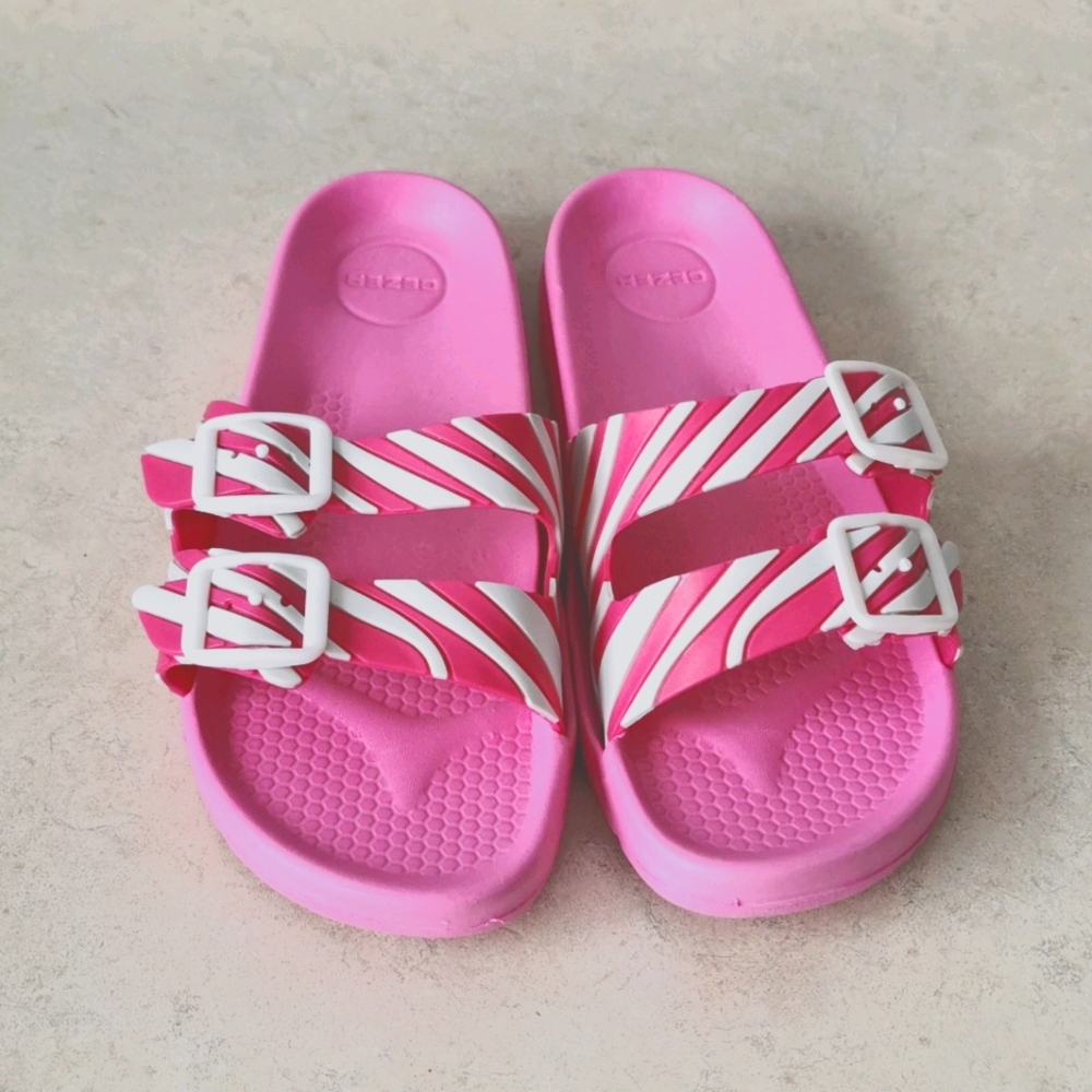 #58~Summer sandals. New